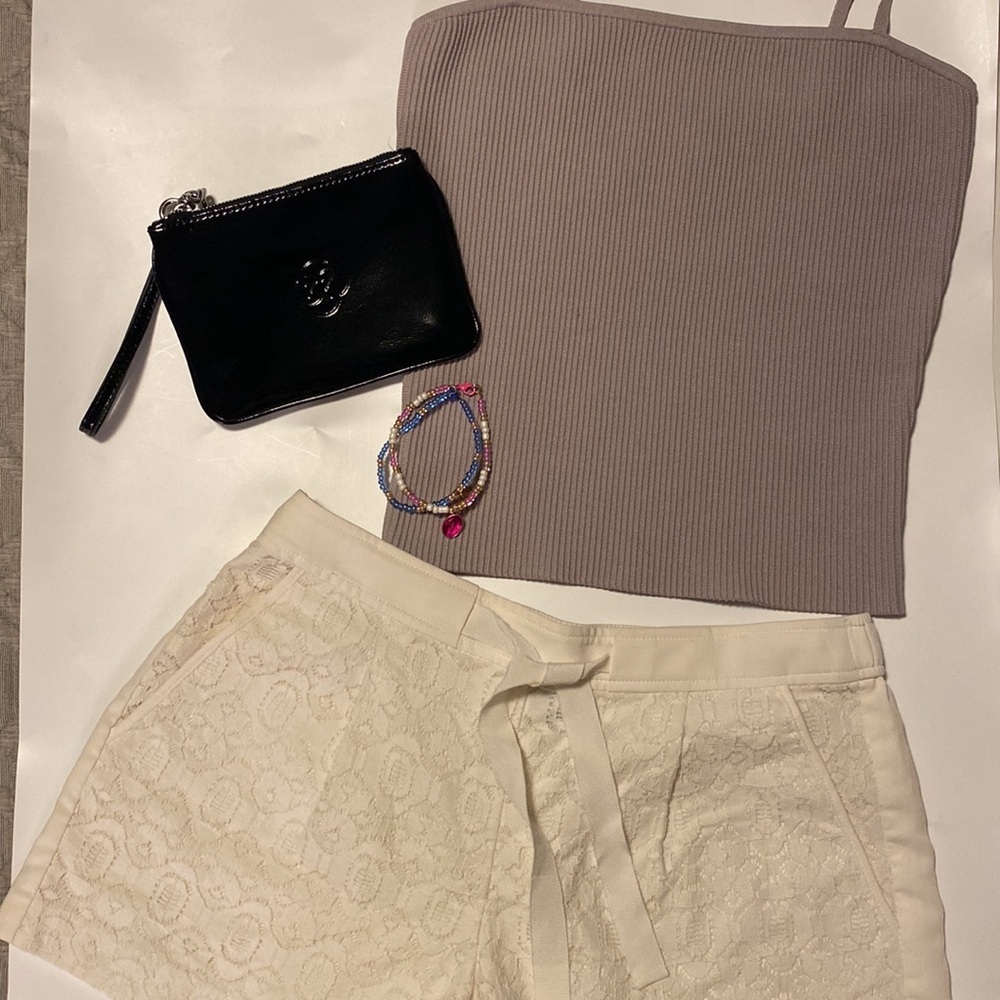 🎈$10 add on LOFT Cream High Waist Lace Shorts